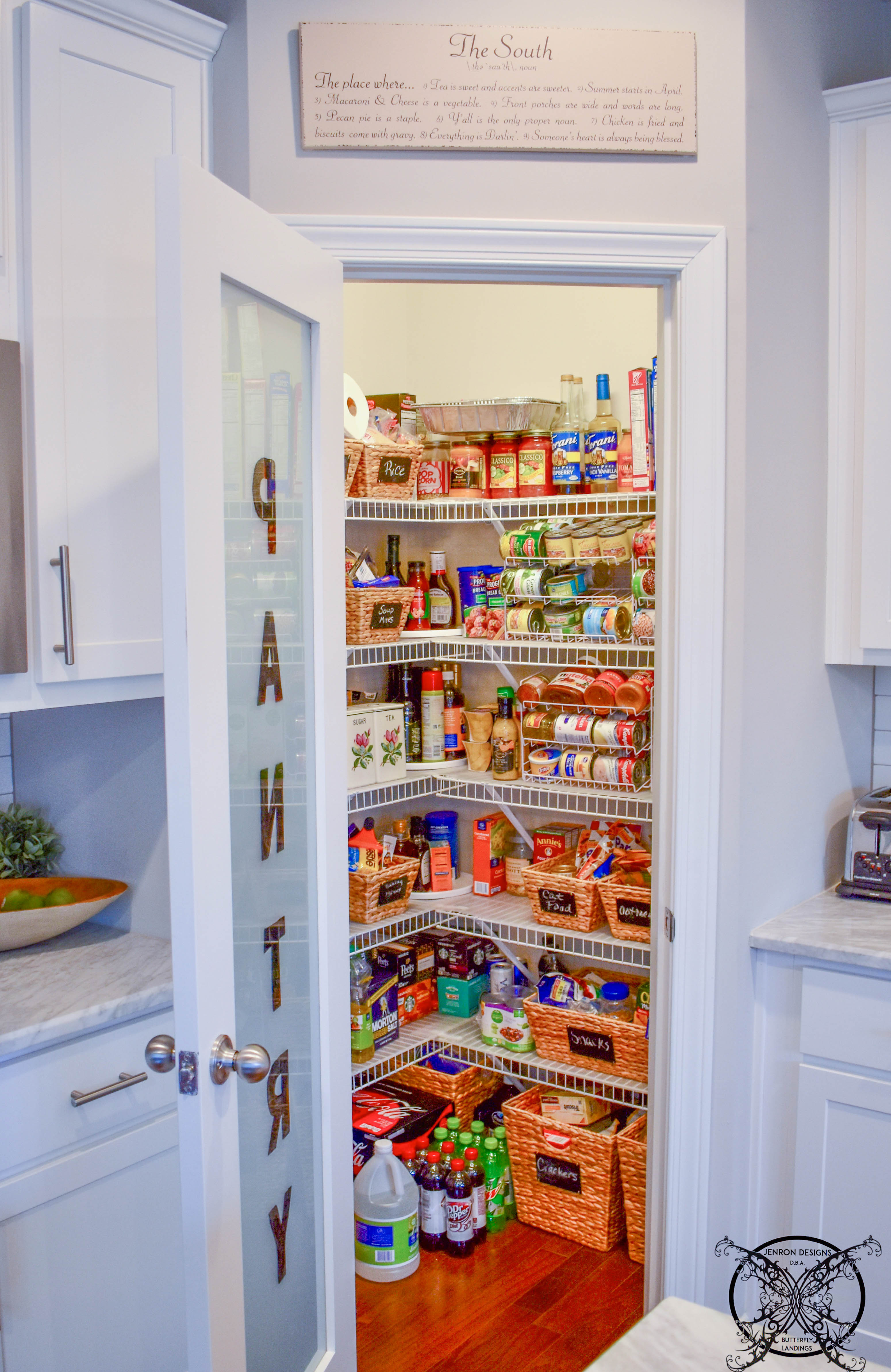 Pretty organized shelves  Kitchen pantry design, Pantry storage, Pantry  design