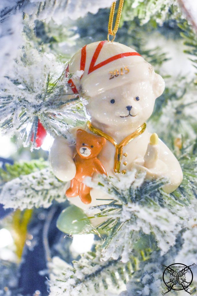 How to Make Your Artificial Flocked Tree Look Fuller JENRON DESIGNS