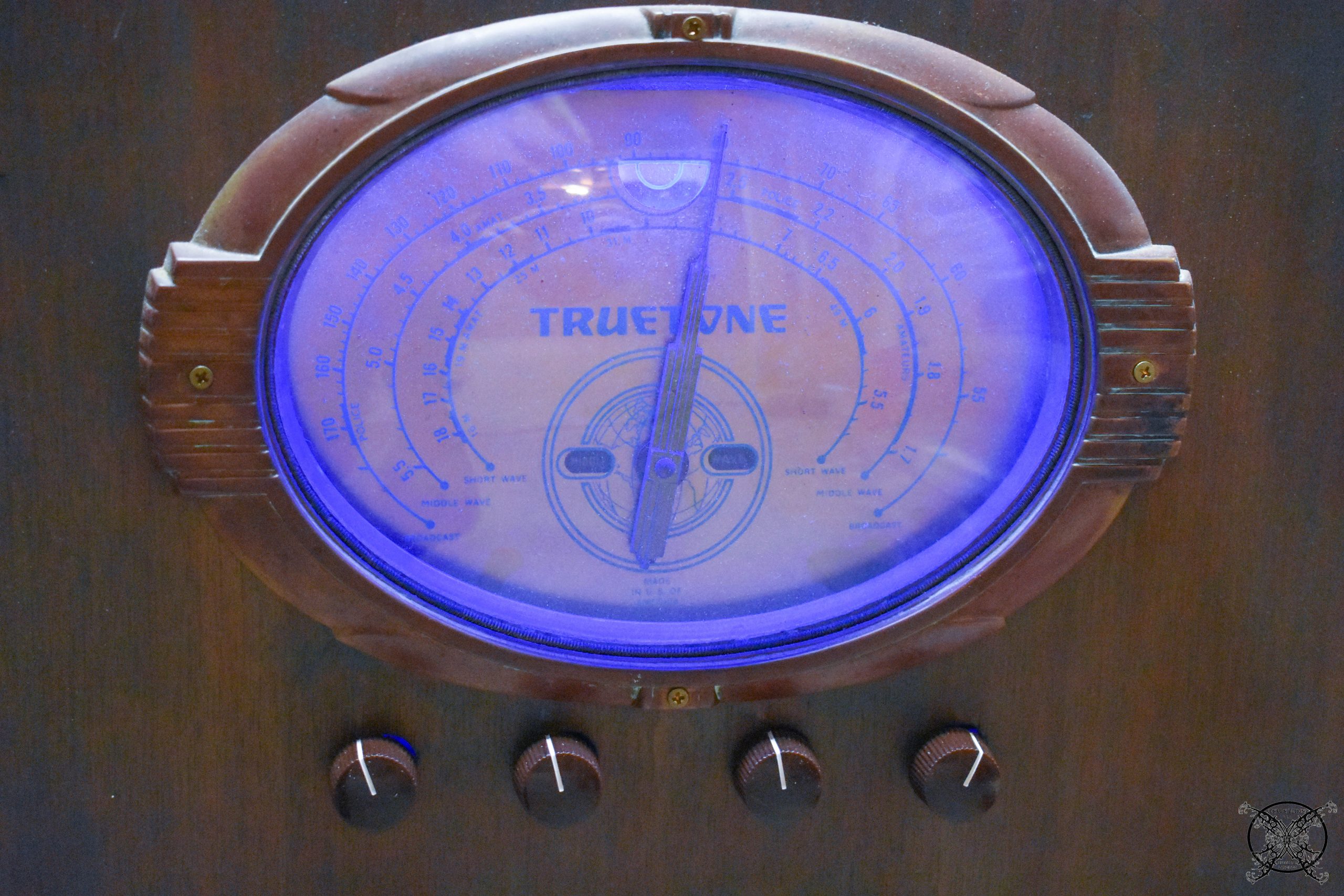 Antique Radio with color changes LEDs Blue JENRON DESIGNS