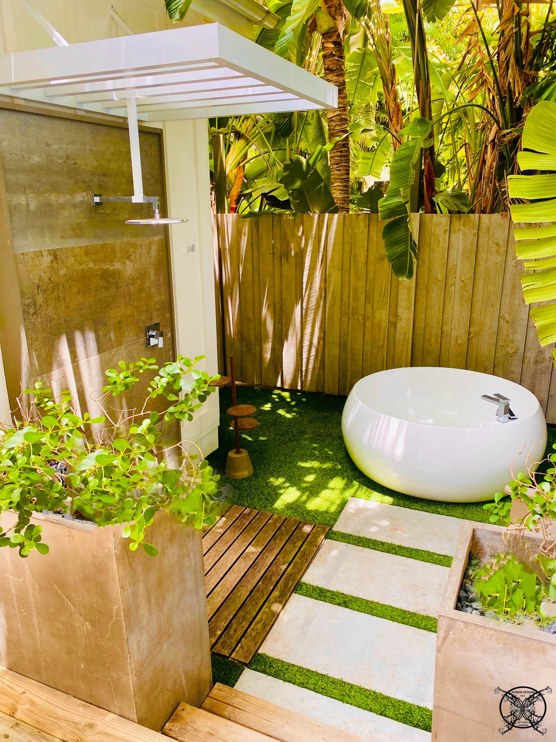 Garden Suite Outdoor Tub & Shower JENRON DESIGNS